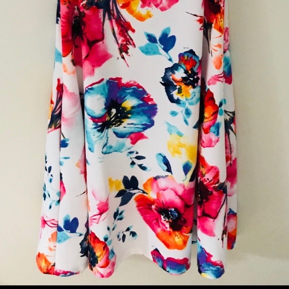 🎉HP 6/17🎉Merrit Size M White Floral Shift Dress Pockets - Picture 3 of 5